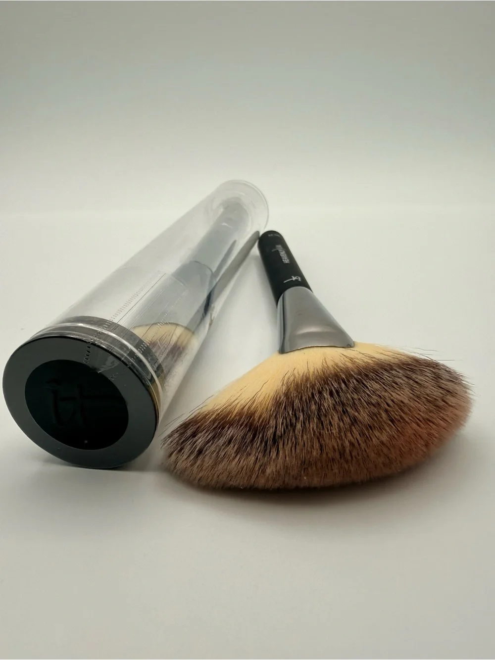 IT Cosmetics Heavenly Luxe Face Brush Bundle of 2